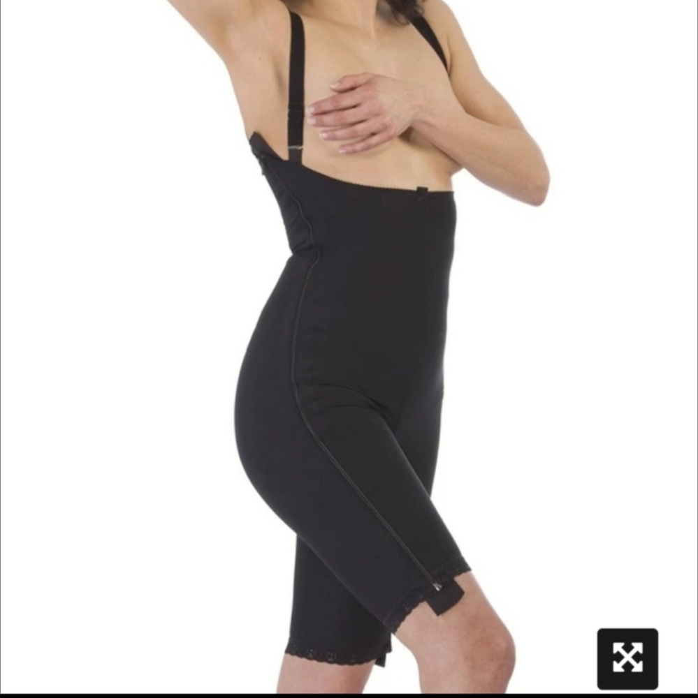 Compression Wear - image 1